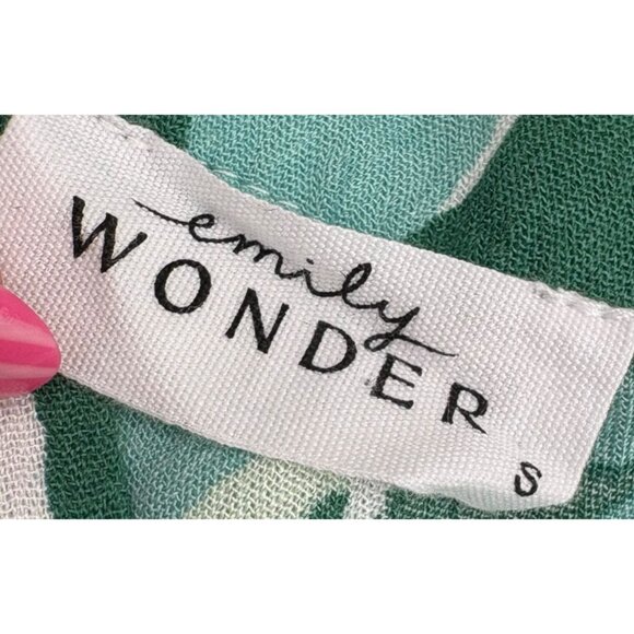 Emily Wonder Women's Green Leaf Print Rayon Top Small - Picture 2 of 5